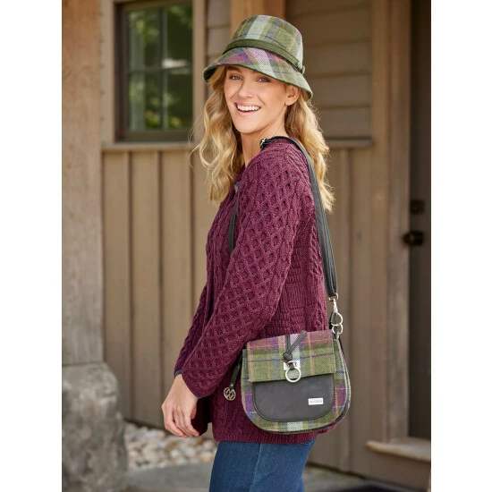 New 🤩 Vermont Country Store Irish Wool Plaid Two-Way Crossbody Bag Green/purple Plaid ✨ 1 New 🤩 Vermont Country Store Irish Wool Plaid Two-Way Crossbody Bag Green/purple Plaid ✨